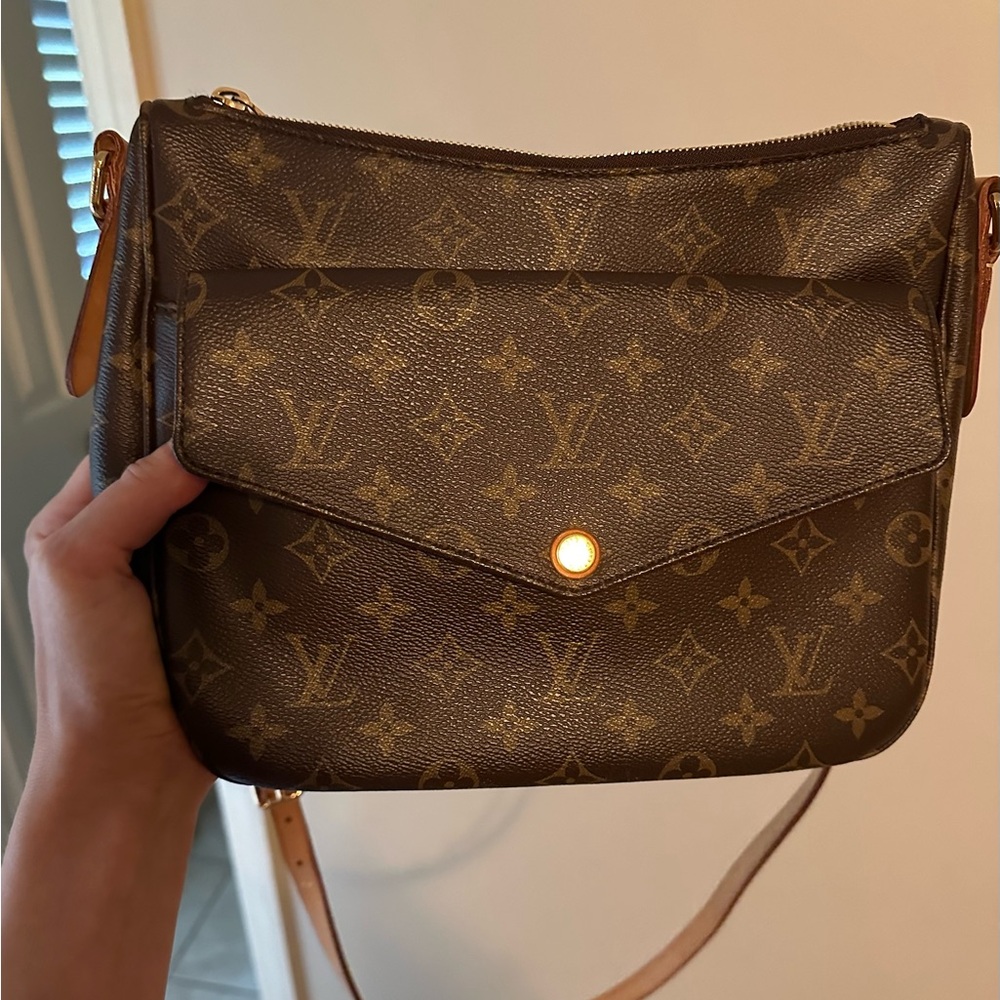 Louis Vuitton Mabillon Bag